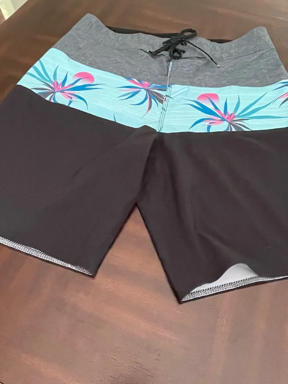 Billabong men’s pro board shorts size 29 . Multi color. Drawstring, Velcro